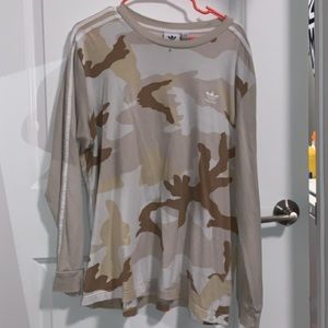 Adidas Long Sleeve Shirt/T-Shirt With Camo Print